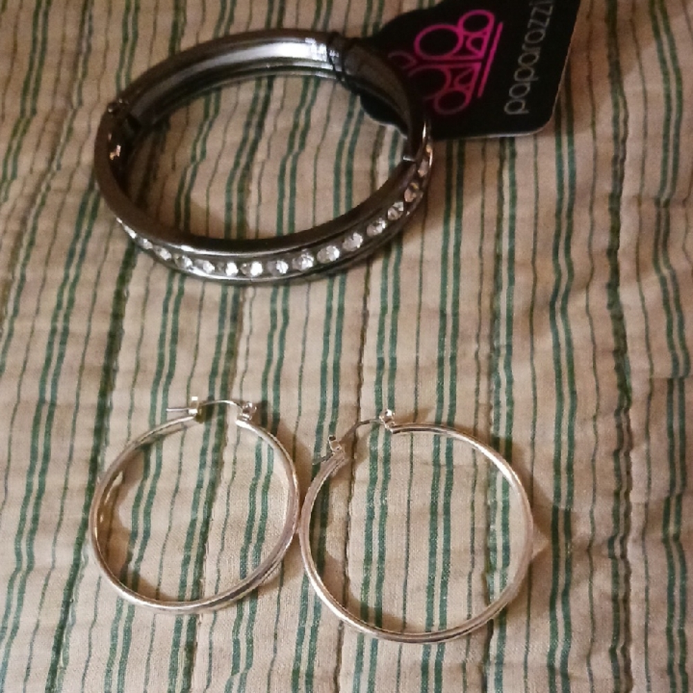 Paparazzi Silver and Black Bracelet with Hoop Earrings